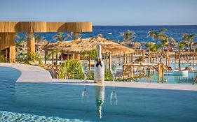 Alia Luxury Suites And Spa